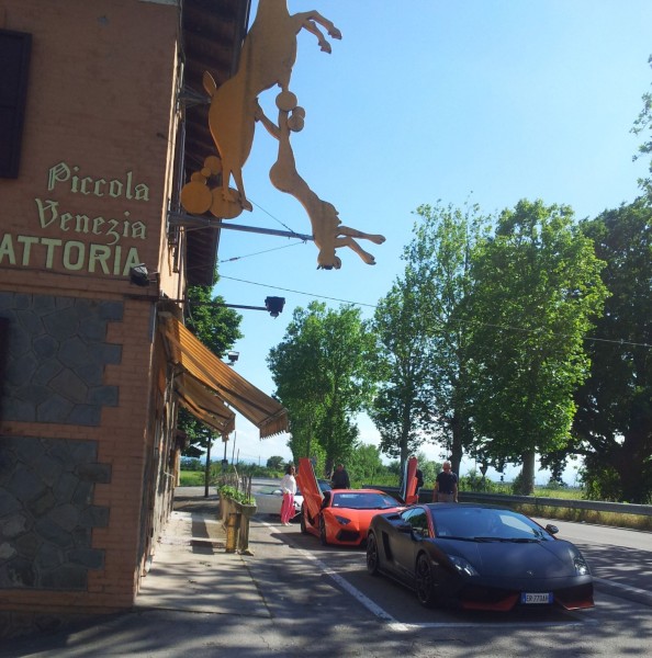 Pasta, Schweinefleisch und Autos