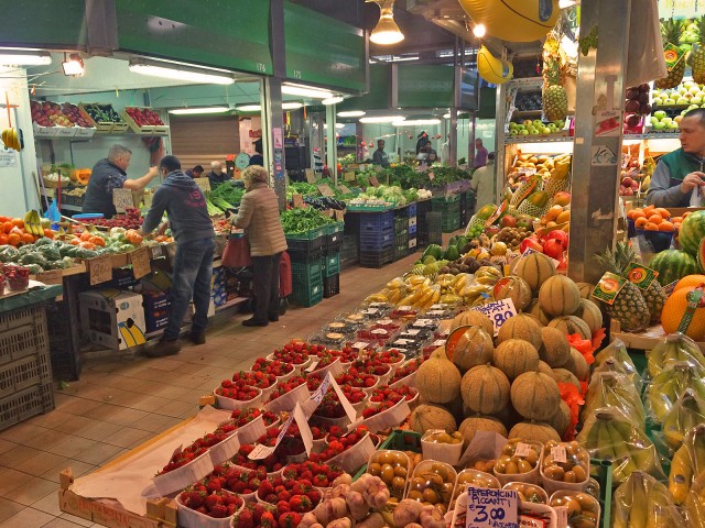 Mercado in der Basilika