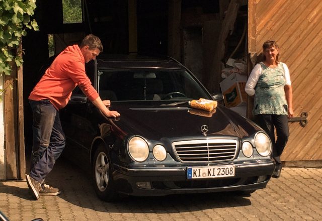 Familienbetrieb. Dichter ran geht nicht.